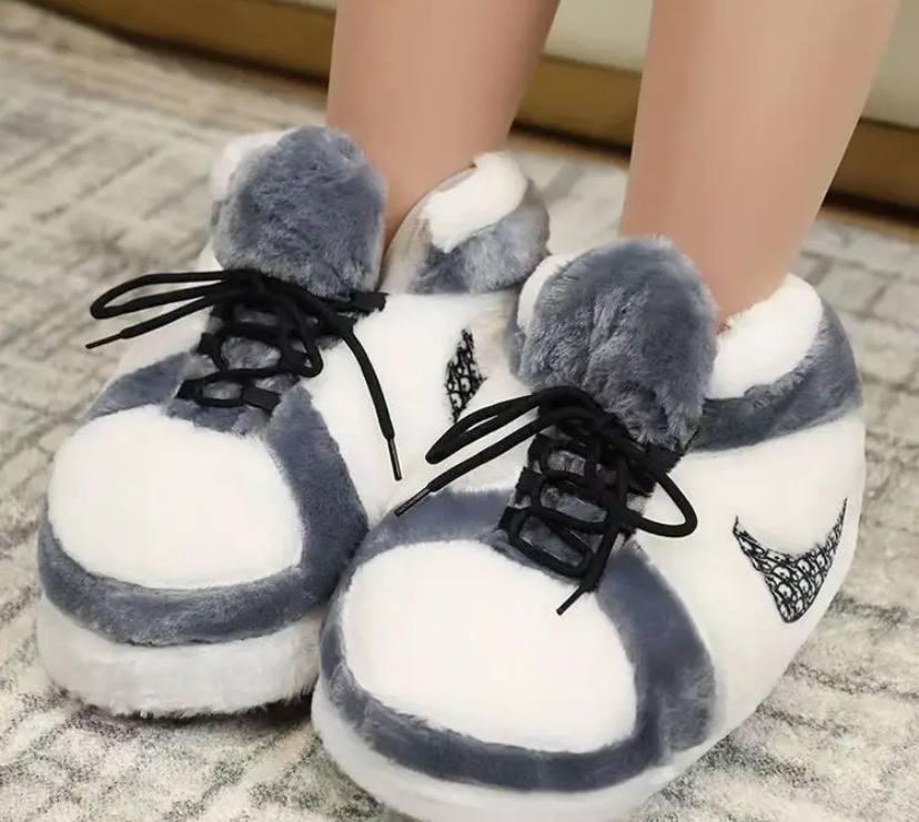 Домашні Плюшеві тапочки Кросівки Сірі, тапки-кігурумі Кросівки, фото 1