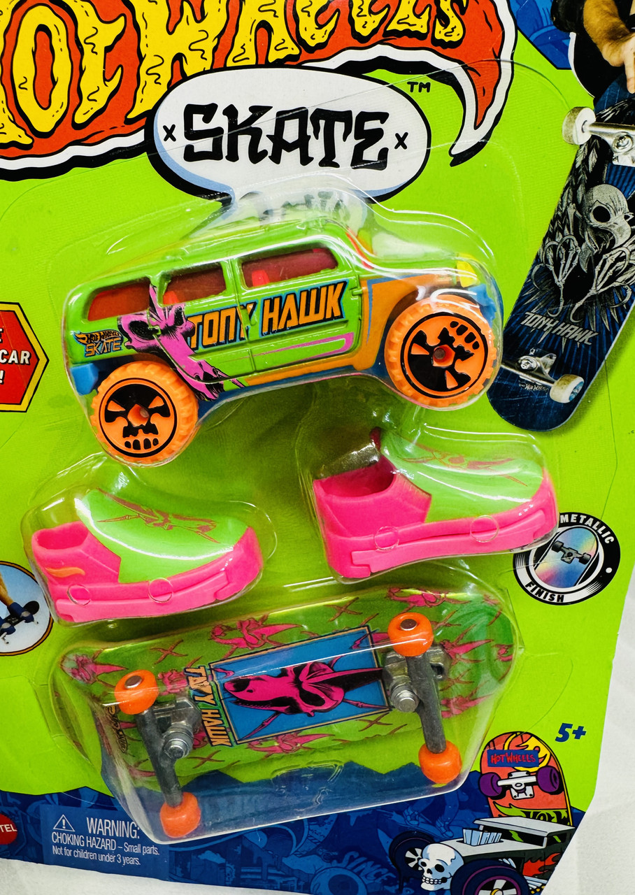 Хот Вілс машинка, скейт і взуття Hot Wheels Skate Howlan