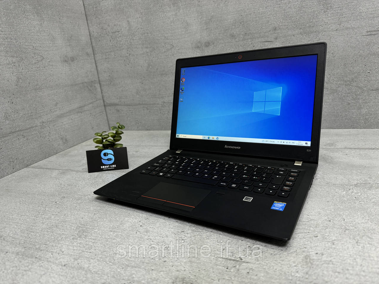 I3-5005U 128gb ssd 4gb 13.3” Бюджетний ноутбук Lenovo Леново E31-70