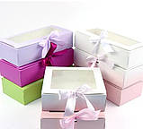 Коробка бузкового кольору зі стрічкою 18×18×5.5 см для подарунків, фото 2