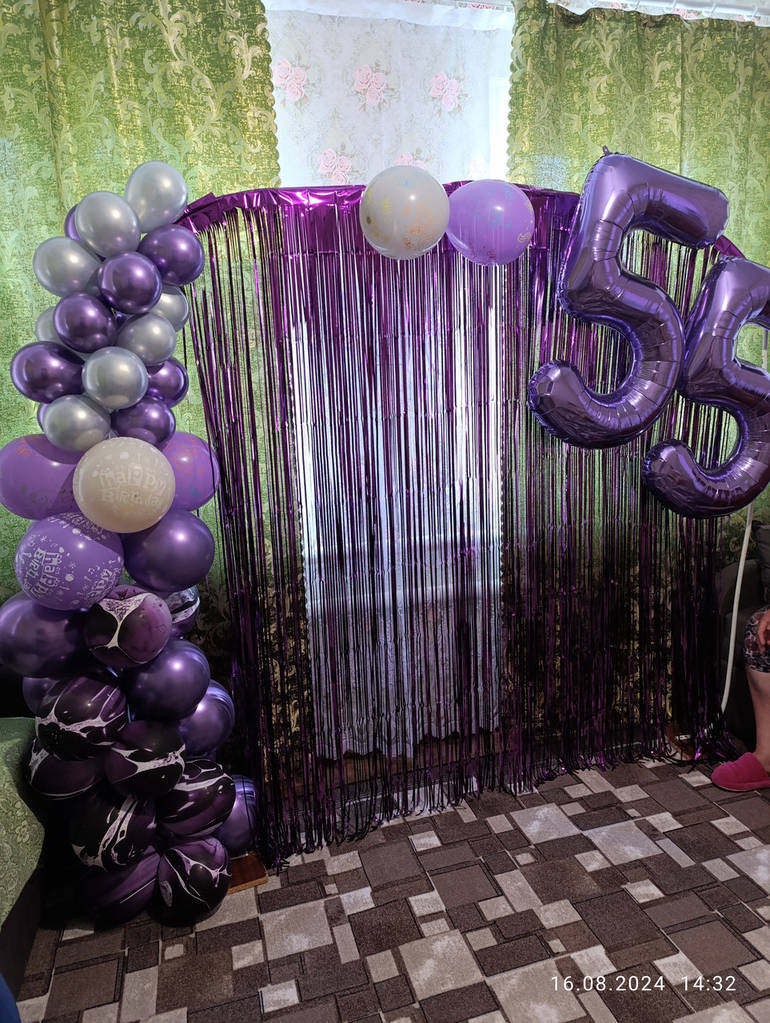 Шторка для фотозони з дощику (фольгована) | Фіолетовий 1х2м - фото покупців 1