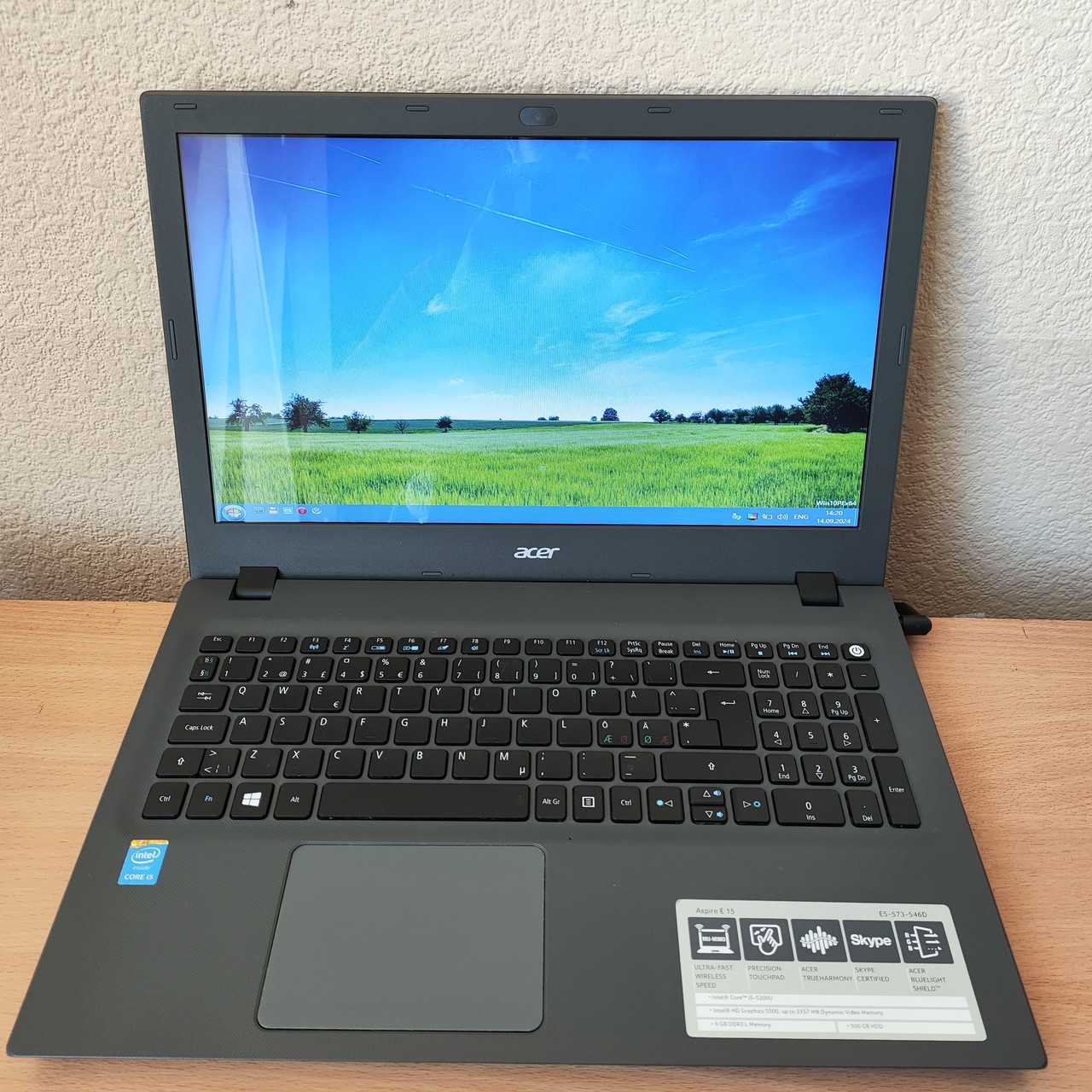 Ноутбук Acer ASPIRE E5-573 15.6" i5-5200U/6GB DDR3/500 HDD/Intel HD 5500/WebCam/HDMI