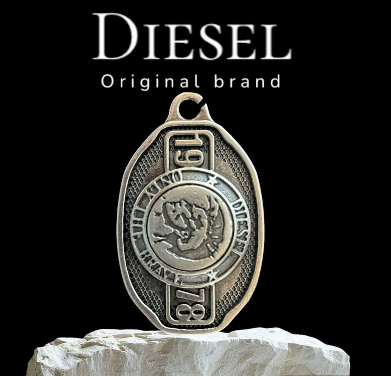 Мужская металлическая подвеска DIESEL