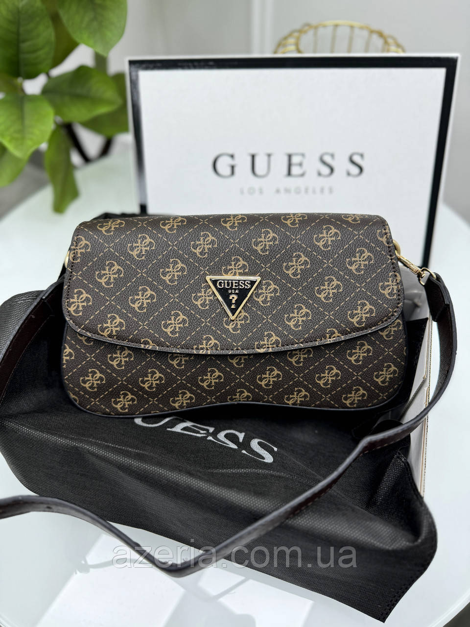 Стильна фірмова жіноча сумка багет Guess сумка на плече шкіряна сумка з ручкою сумка-багет