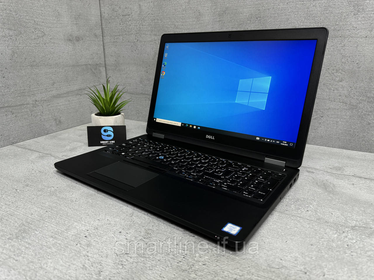 Ігровий ноутбук Dell E5570, i7-6820HQ, 15.6" FullHD ips, 8gb ddr4, 256gb ssd, AMD R7 M370