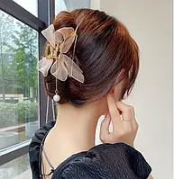 Шпилька крабик для волосся з шифоновим бантиком бежевий святковий Fashion Jewerly