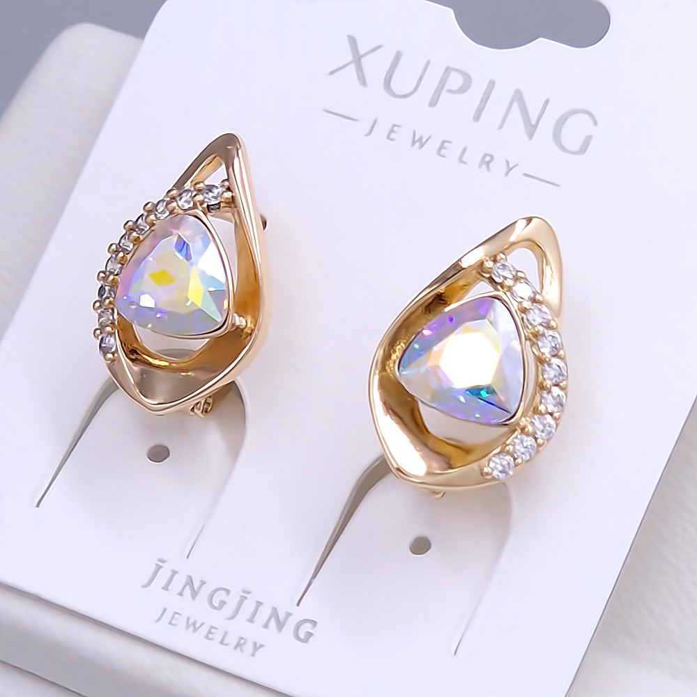 Сережки XР. Позолота 18К. Камені: Swarovski бензинового кольору та циркон. Довжина: 17 мм. Ширина: 11 мм.