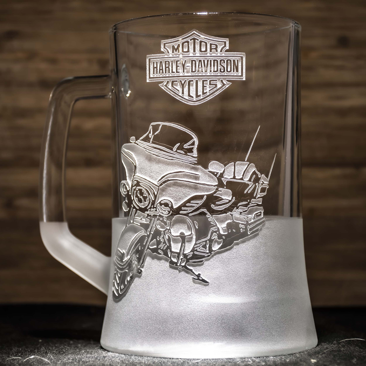 https://images.prom.ua/6267644734_w1280_h1280_bokal_dlya_piva_s_graviro__j_harley_davidson_002.jpg?fresh=1