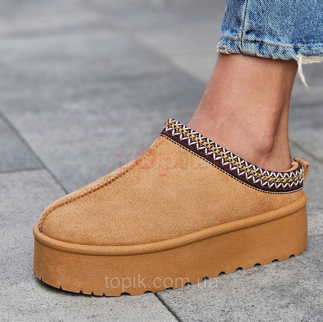 Жіночі рижі угги тапочки на платформі легкі на хутрі Женские рыжие угги тапочки на платформе легкие на меху (Код: 3317)