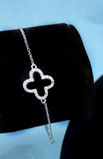 Срібний браслет із фіанітами та оніксом  "3006"