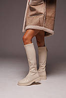 Молочні жіночі демісезонні чоботи з екошкіри з байковою підкладкою