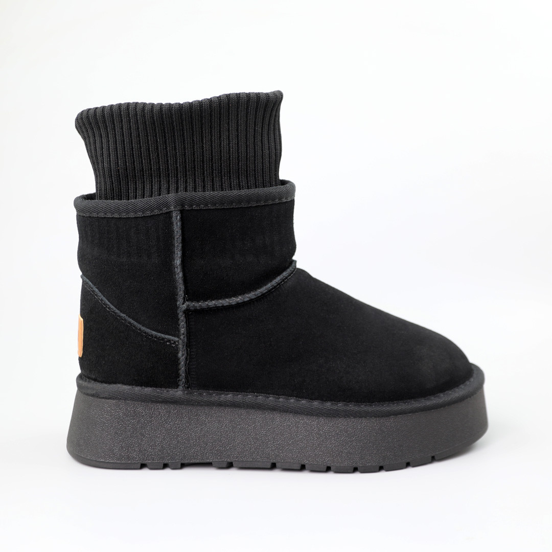 Зимові жіночі уггі з натуральної шкіри з текстилем, що утеплюють хутром