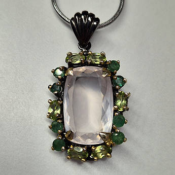 Кулон срібний жіночий з природним рожевим кварцом Красива підвіска ручної роботи з каменем