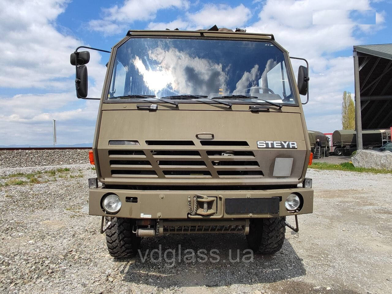 STEYR 1291.320 4x4 лобове скло, триплекс