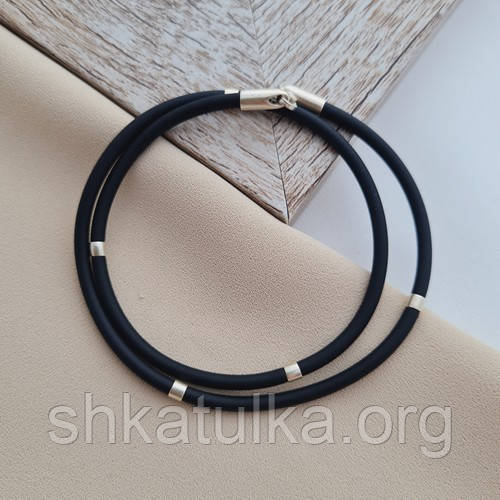 Кольє каучукове чорне зі срібними вставками
