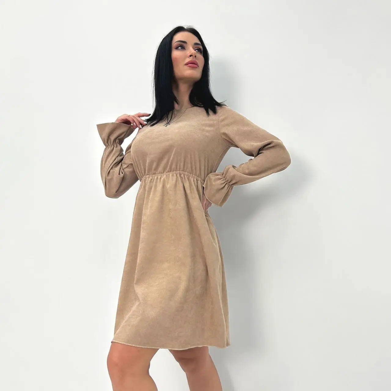 Осіннє жіноче плаття до коліна з довгими рукавами з імкровельвета