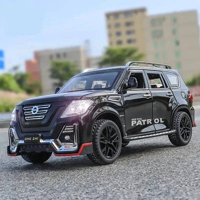 Крута реалістична модель Nissan Patrol Деталізований колекційний позашляховик з ефектами інерція світло