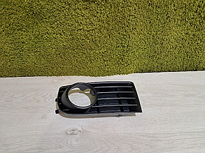 Решітка переднього бампера ліва Volkswagen Golf 5 2003-2009 Решітка бампера Фольксваген Гольф 5 PVW99014GAL