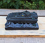 Статуетка БМП-2 з гіпсу ручної роботи - Військовий сувенір та подарунок, розмір 21х13х9 см, фото 7