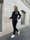 Чорний жіночий утеплений костюм у спортивному стилі з двостороннього велюру, фото 2