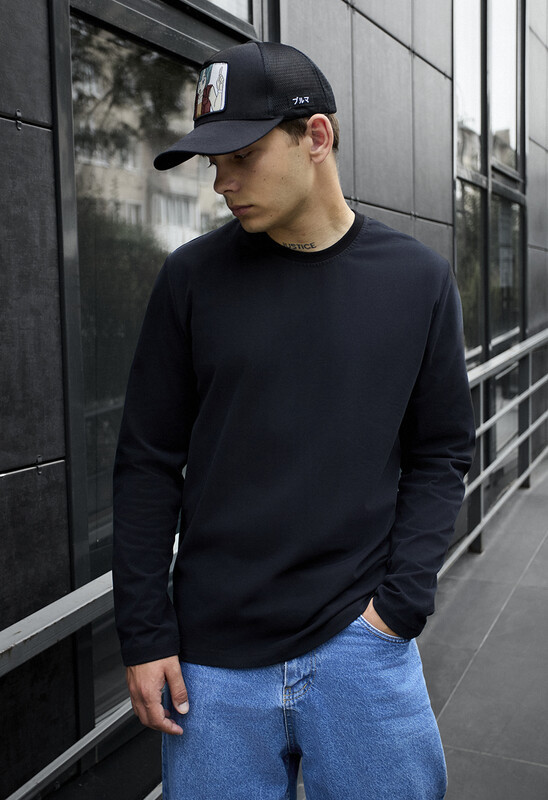 Однотонний чорний лонгслів Staff black basic