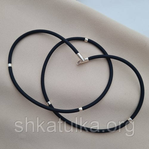 Кольє каучукове зі срібними вставками чорне 55 см, фото 1