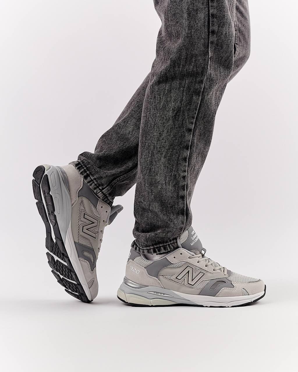 Чоловічі кросівки замша текстиль New Balance 920 Gray Beige, кеди Нью Беланс сірі. Чоловіче взуття