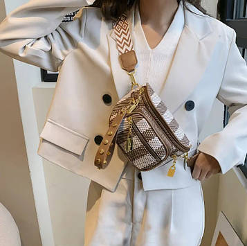 Модна жіноча сумка на широкому ремені