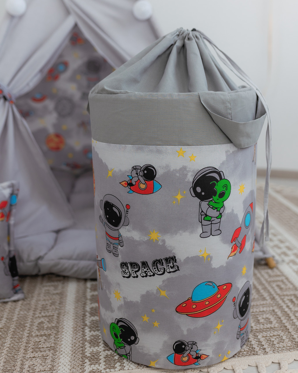 Кошик для іграшок Космос з затяжкою