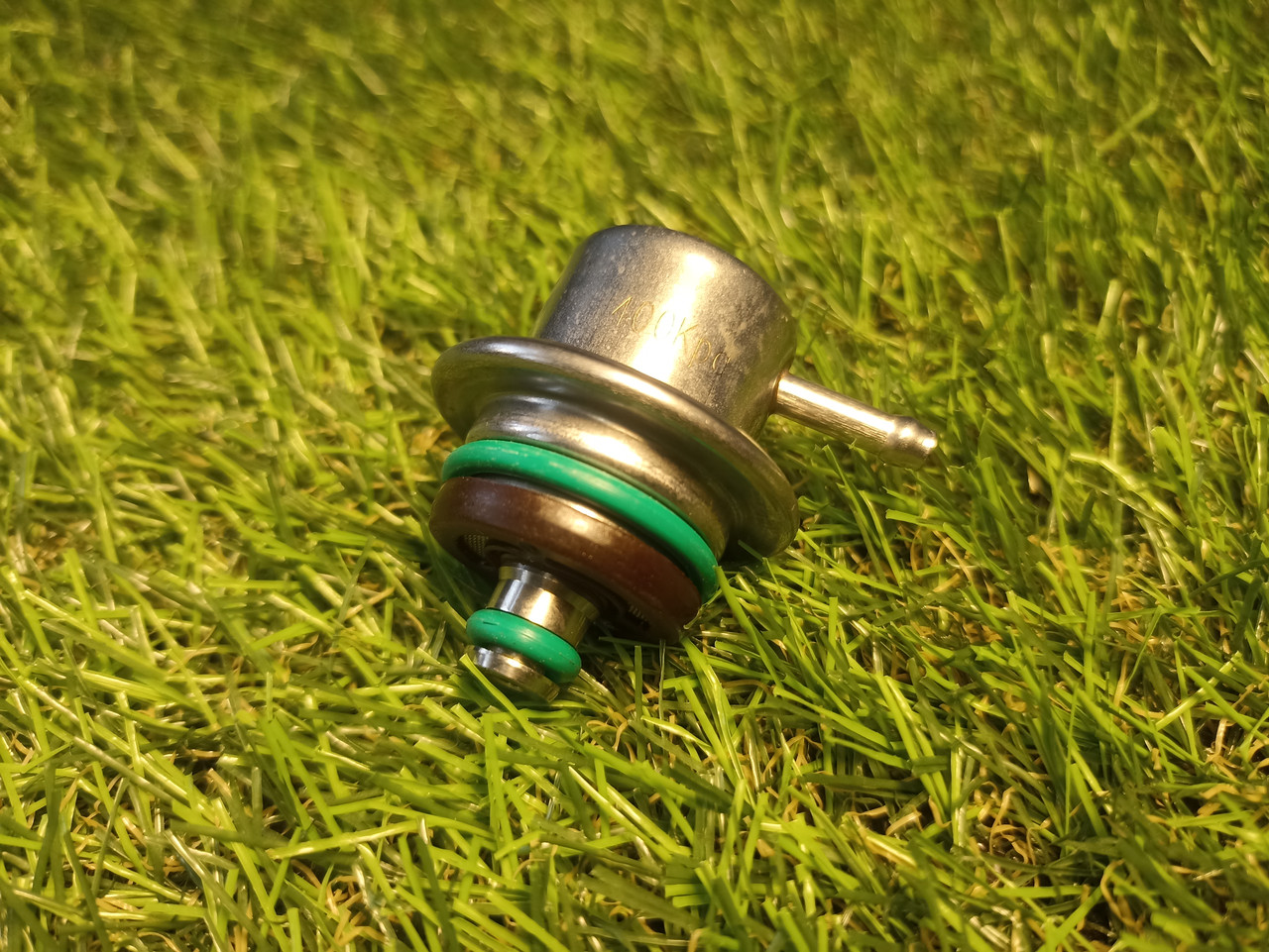 Регулятор давления топлива 037133035C 0280160557 Audi A3 8L 1996-2003
