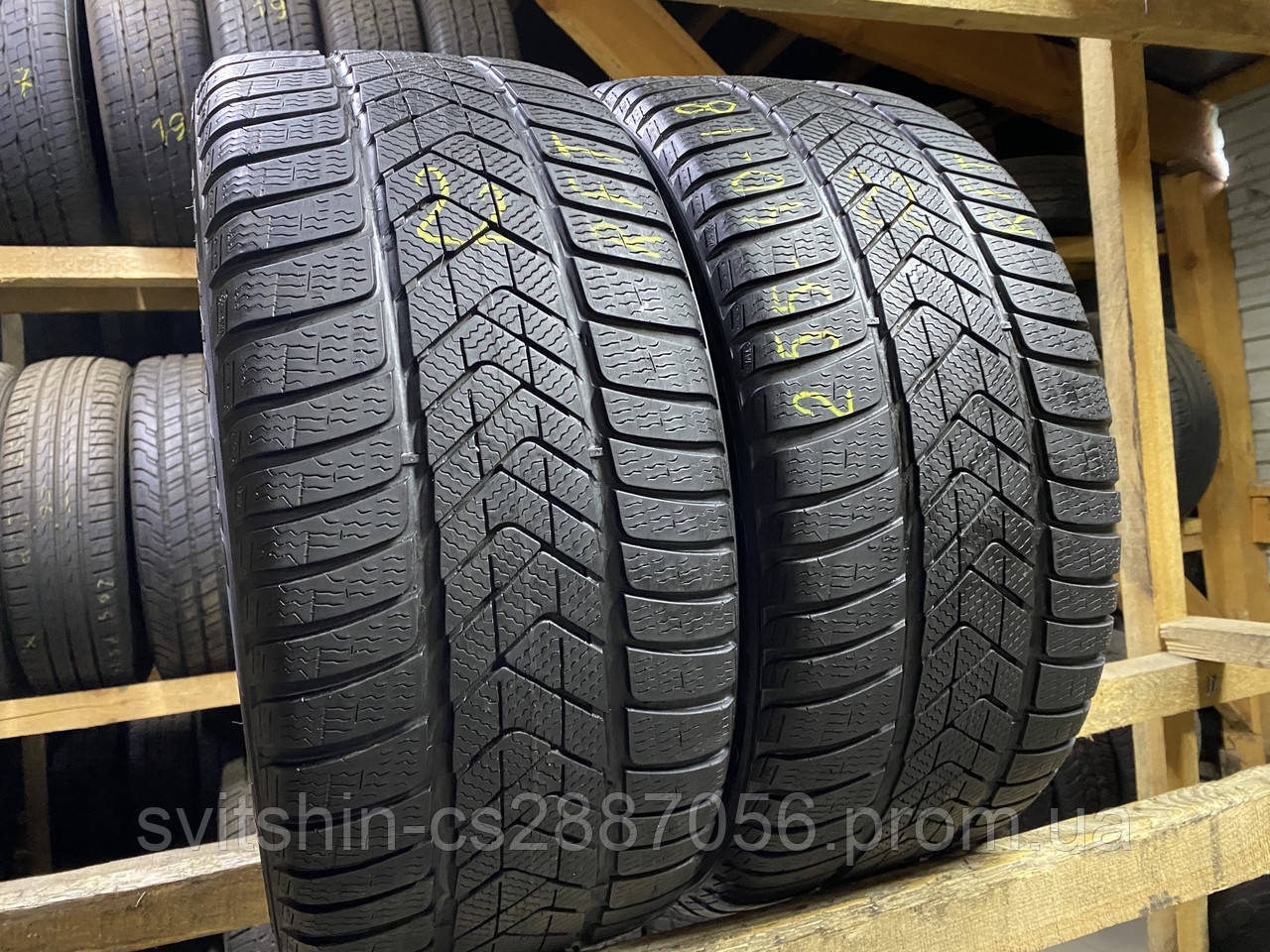 Зимові шини 255/40R18 Pirelli Sottozero3 RFT 2022рік