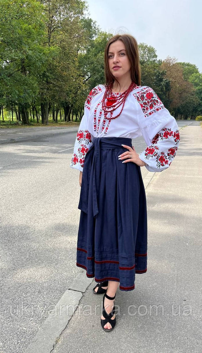 Жіночий вишитий комплект "Вечірня зоря "