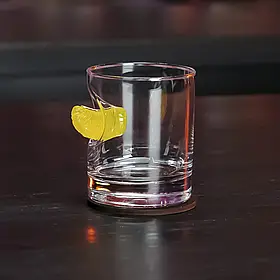 Келих з мандарином