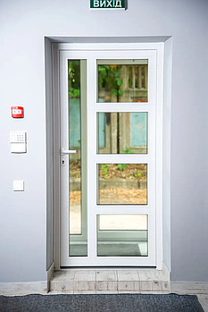 Двері металопластикові