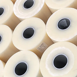 Плівка захисна самоклеюча 1000мм х 1000м (20мкм, 150г х 25мм, P01) для металу глянцевого і напівглянцевого