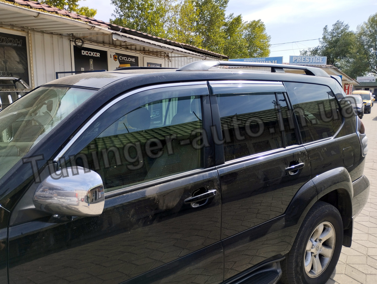 Дефлектори вікон (вітровики) з хромом молдингом Lexus GX 470 2002-2009 (Uncle), фото 1