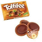 Цукерки шоколадно карамельні в коробці Toffifee 400 г, фото 3