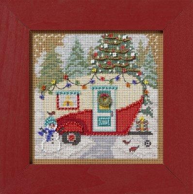 Набір для вишивки від Mill Hill Різдвяний кемпер / Christmas Camper MH142431