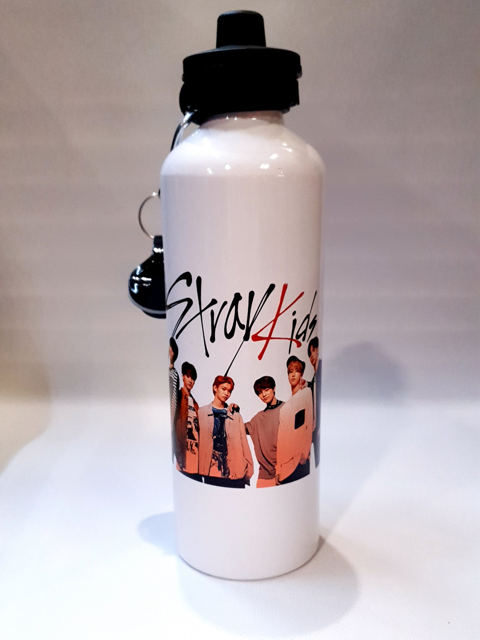 Фляга спортивна з карабіном "Stray Kids" від KLik Print 7trav