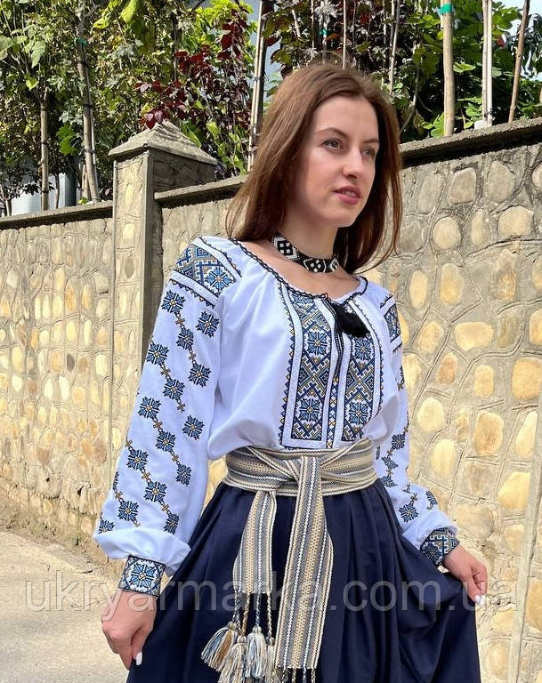 Блузка вишиванка "Сонячний орнамент"