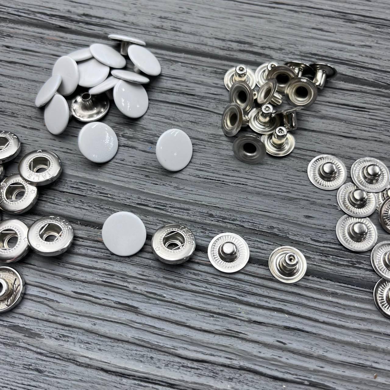 Кнопка 15 мм альфа Білий Лак  (у пакованні 50 штук)