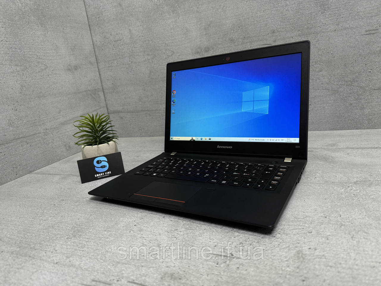 256gb 13.3” 8gb ddr3 HD i3-6006U ssd Мультимедійний ноутбук Lenovo Леново E31-80, фото 1