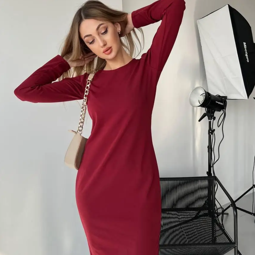 Стильна жіноча сукня футляр бордова трикотажна сукня однотонна красиве жіноче плаття великих розмірів, фото 1
