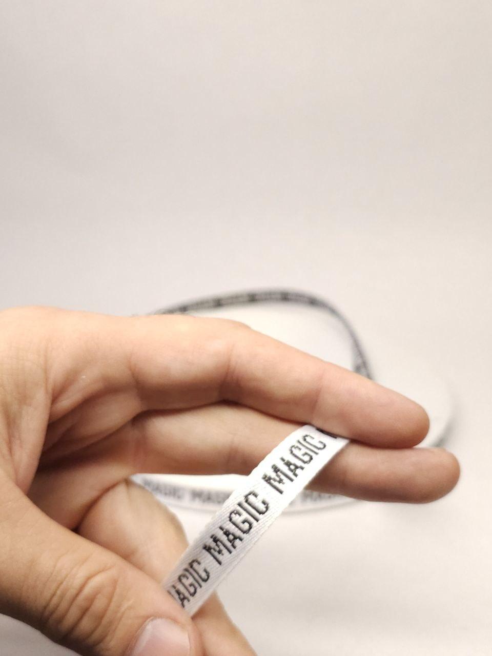 Стрічка з логотипом "Magic", ширина 10 мм ,біла/чорна