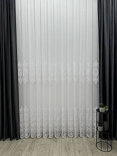 Тюль на основі бамбука з красивою вишивкою. Колір: білий