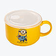 Кружка бульйонниця керамічна з пластиковою кришкою 900 мл для супу та локшини Minions Lugi, фото 3