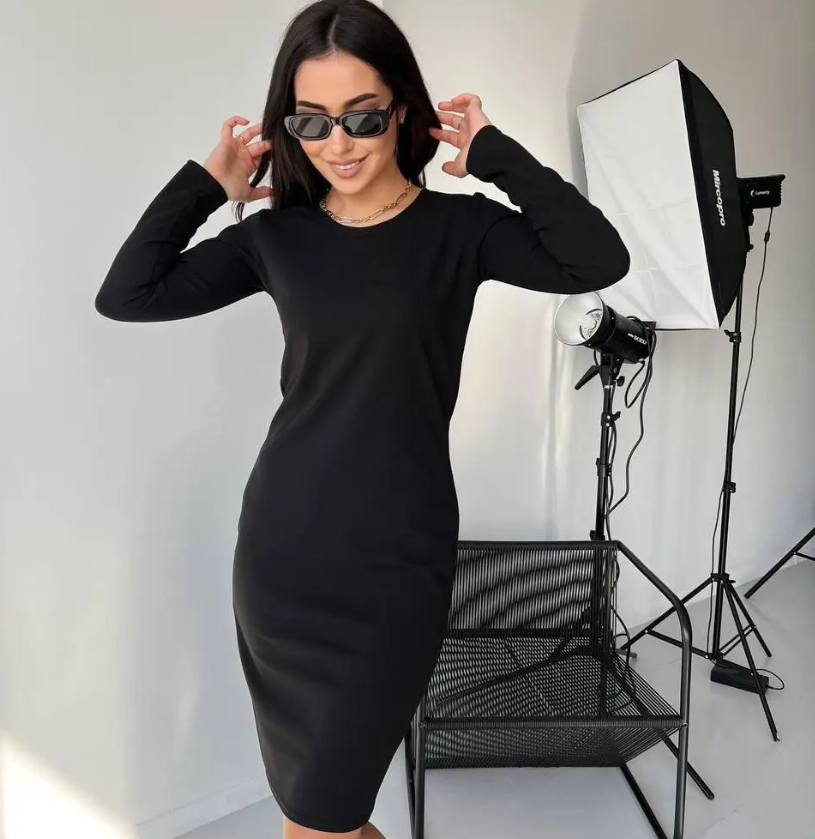 Стильна жіноча сукня футляр чорна трикотажна сукня однотонна красиве жіноче плаття великих розмірів, фото 1