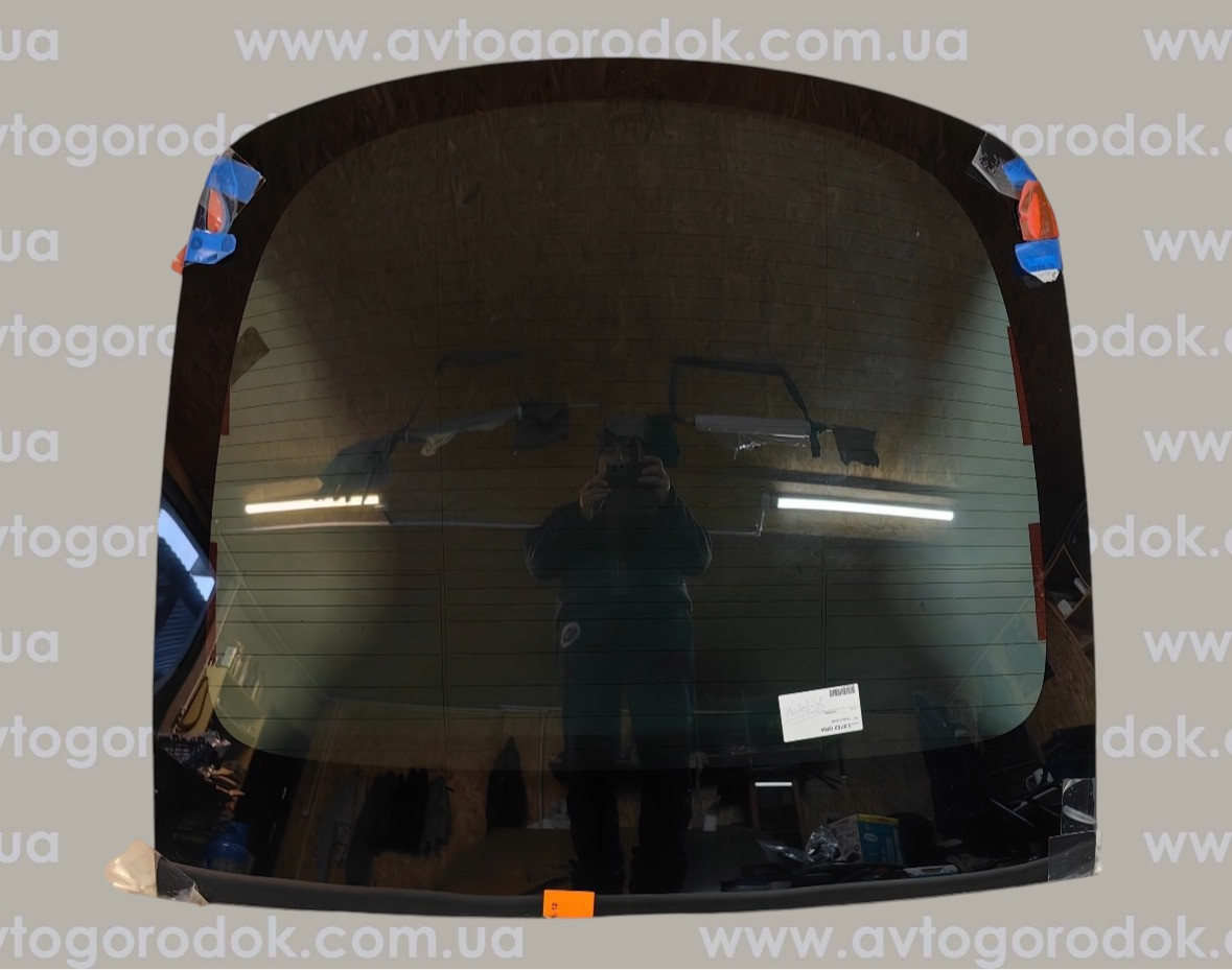 Скло кришки багажника Tesla Model X