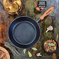 Сковорода чавунна Maysternya з дерев'яною ручкою 28х6см Т306