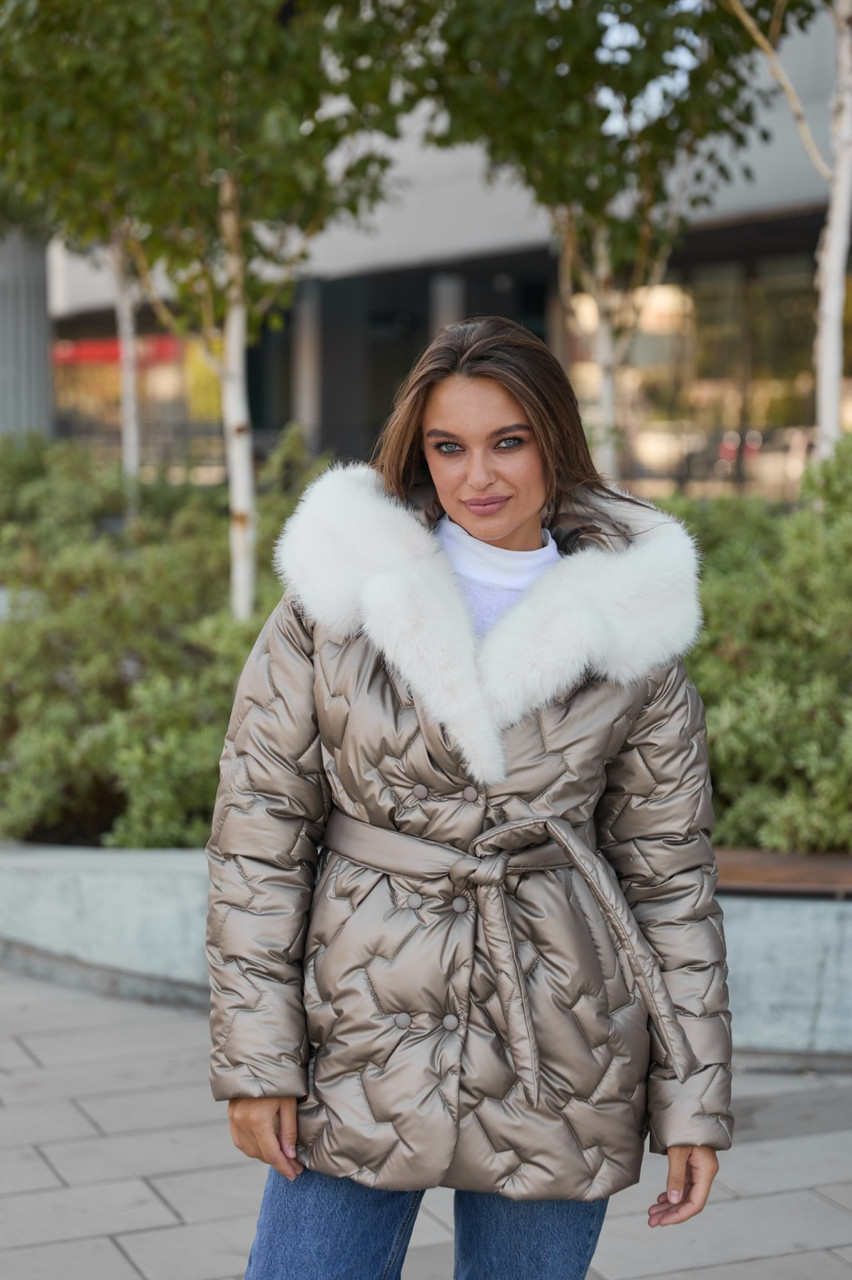 Тепла брендова актуальна актуальна жіноча зимова стьобана куртка з капюшоном і хутром, фото 1